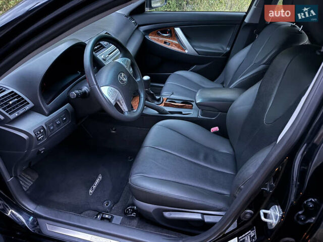 Чорний Тойота Камрі, об'ємом двигуна 2.36 л та пробігом 189 тис. км за 8200 $, фото 4 на Automoto.ua