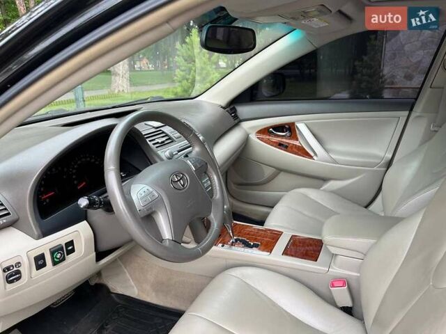 Тойота Камри 2009 в Харькове на Automoto.ua Черный Тойота Камри, объемом двигателя 2.36 л и пробегом 216 тыс. км за 13300 $, фото 1 на Automoto.ua