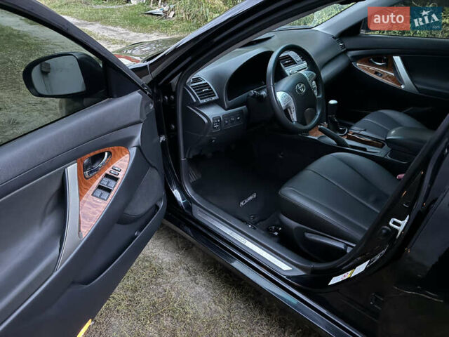 Чорний Тойота Камрі, об'ємом двигуна 2.36 л та пробігом 189 тис. км за 8200 $, фото 5 на Automoto.ua
