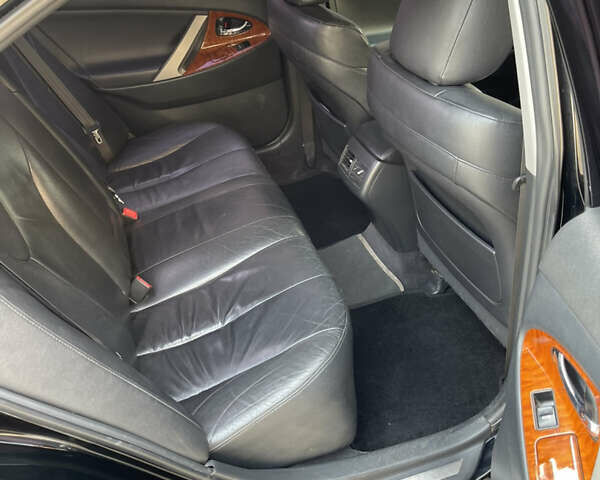 Черный Тойота Камри, объемом двигателя 2.4 л и пробегом 320 тыс. км за 9999 $, фото 19 на Automoto.ua