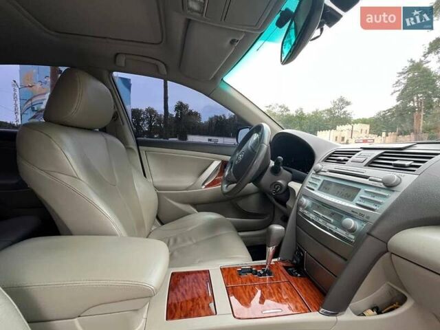 Тойота Камри 2009 в Харькове на Automoto.ua Черный Тойота Камри, объемом двигателя 2.36 л и пробегом 216 тыс. км за 13300 $, фото 9 на Automoto.ua