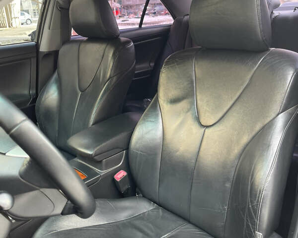 Черный Тойота Камри, объемом двигателя 2.4 л и пробегом 320 тыс. км за 9999 $, фото 9 на Automoto.ua