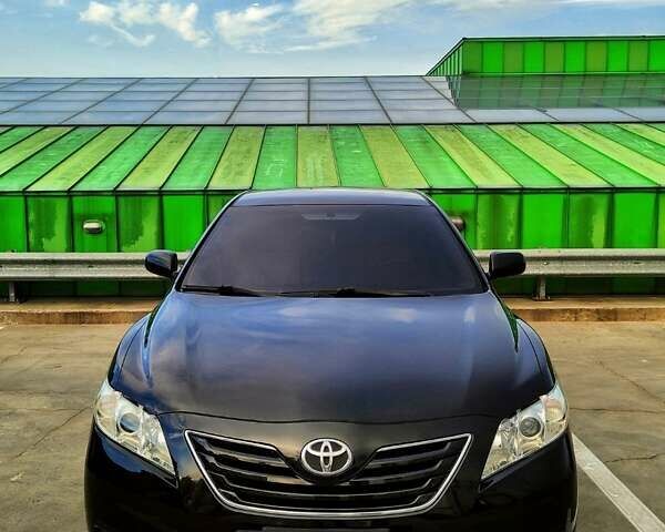 Черный Тойота Камри, объемом двигателя 2.36 л и пробегом 240 тыс. км за 11000 $, фото 2 на Automoto.ua