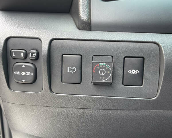 Черный Тойота Камри, объемом двигателя 2.4 л и пробегом 320 тыс. км за 9999 $, фото 23 на Automoto.ua