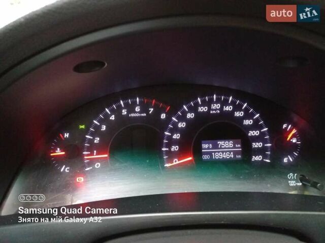 Черный Тойота Камри, объемом двигателя 2.4 л и пробегом 190 тыс. км за 10900 $, фото 1 на Automoto.ua