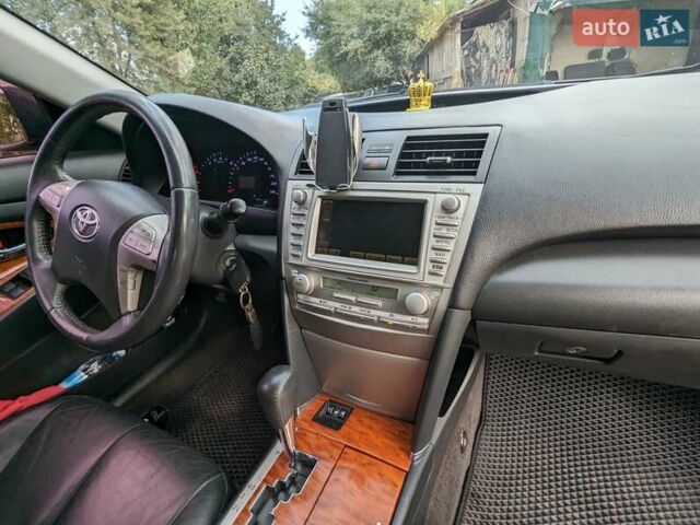 Черный Тойота Камри, объемом двигателя 2.4 л и пробегом 192 тыс. км за 8500 $, фото 12 на Automoto.ua