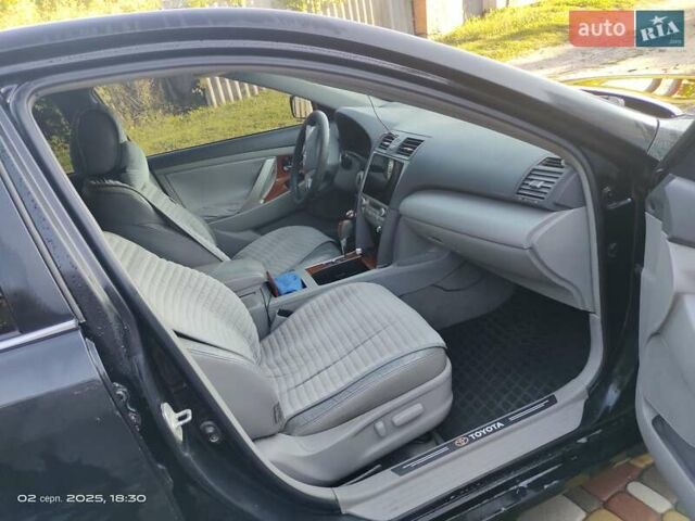 Черный Тойота Камри, объемом двигателя 2.49 л и пробегом 224 тыс. км за 8700 $, фото 7 на Automoto.ua