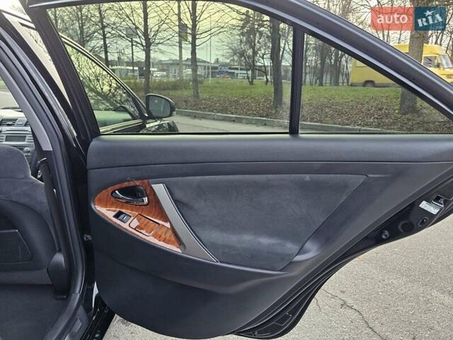Черный Тойота Камри, объемом двигателя 2.36 л и пробегом 197 тыс. км за 11000 $, фото 21 на Automoto.ua