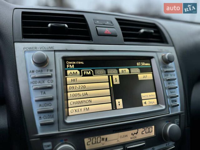 Черный Тойота Камри, объемом двигателя 2.4 л и пробегом 206 тыс. км за 10750 $, фото 53 на Automoto.ua