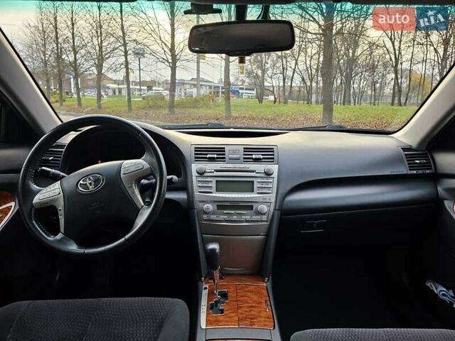 Черный Тойота Камри, объемом двигателя 2.36 л и пробегом 197 тыс. км за 11000 $, фото 16 на Automoto.ua