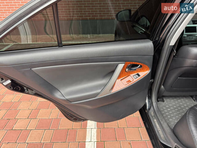 Чорний Тойота Камрі, об'ємом двигуна 2.36 л та пробігом 214 тис. км за 9700 $, фото 19 на Automoto.ua