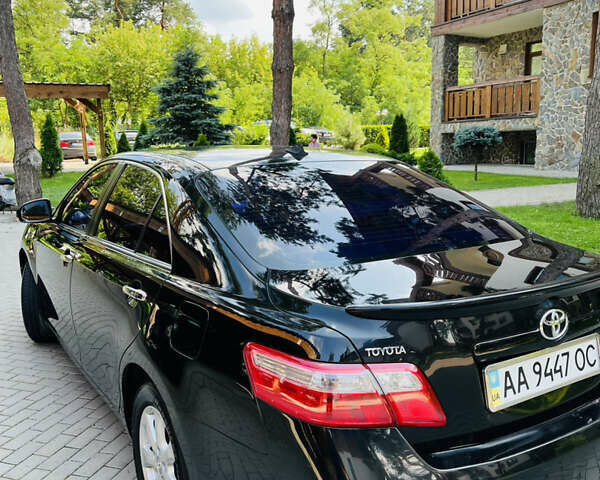 Черный Тойота Камри, объемом двигателя 2.4 л и пробегом 300 тыс. км за 10500 $, фото 4 на Automoto.ua