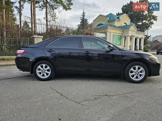 Черный Тойота Камри, объемом двигателя 2.36 л и пробегом 197 тыс. км за 11000 $, фото 3 на Automoto.ua