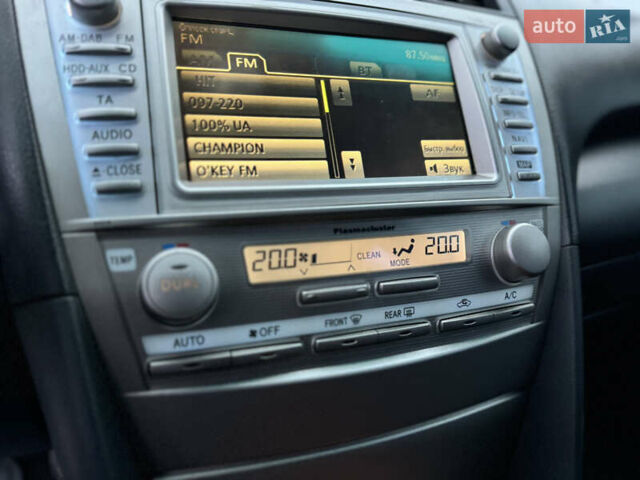 Черный Тойота Камри, объемом двигателя 2.4 л и пробегом 206 тыс. км за 10750 $, фото 52 на Automoto.ua