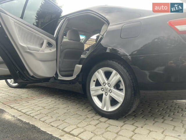 Чорний Тойота Камрі, об'ємом двигуна 2.5 л та пробігом 187 тис. км за 8350 $, фото 19 на Automoto.ua