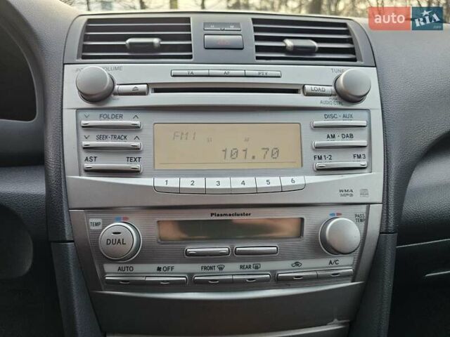 Черный Тойота Камри, объемом двигателя 2.36 л и пробегом 197 тыс. км за 11000 $, фото 14 на Automoto.ua