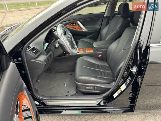 Черный Тойота Камри, объемом двигателя 2.4 л и пробегом 13 тыс. км за 22000 $, фото 51 на Automoto.ua