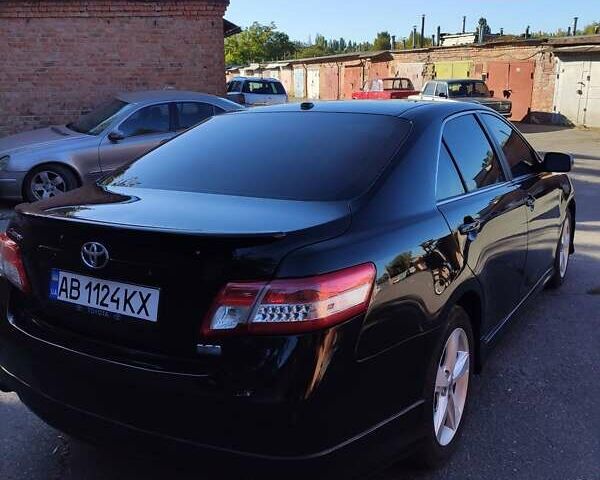 Чорний Тойота Камрі, об'ємом двигуна 2.5 л та пробігом 259 тис. км за 8900 $, фото 2 на Automoto.ua