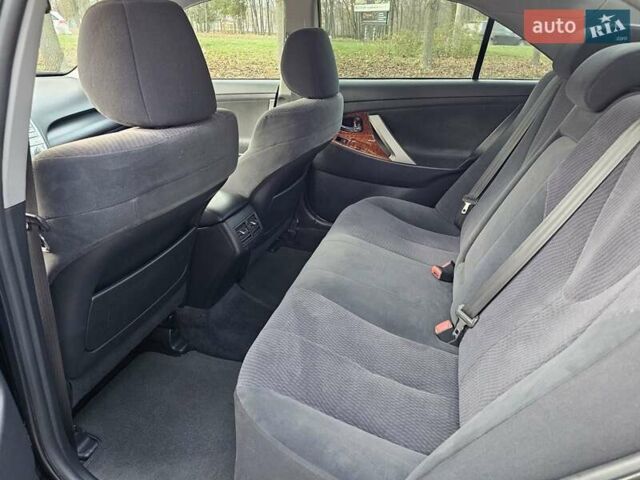 Черный Тойота Камри, объемом двигателя 2.36 л и пробегом 197 тыс. км за 11000 $, фото 15 на Automoto.ua