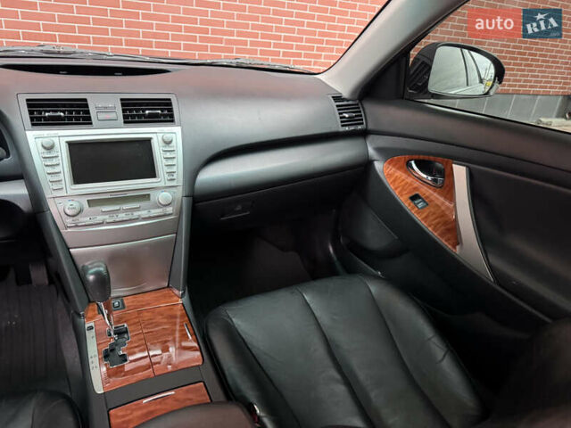 Чорний Тойота Камрі, об'ємом двигуна 2.36 л та пробігом 214 тис. км за 9700 $, фото 15 на Automoto.ua