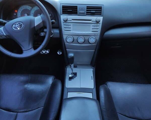 Чорний Тойота Камрі, об'ємом двигуна 2.5 л та пробігом 259 тис. км за 8900 $, фото 24 на Automoto.ua