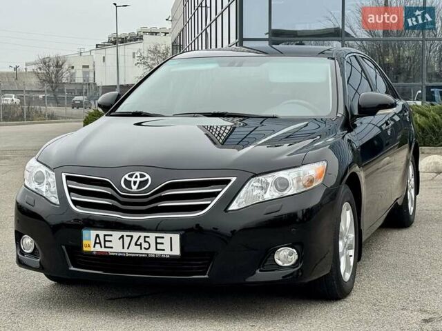 Черный Тойота Камри, объемом двигателя 2.4 л и пробегом 13 тыс. км за 22000 $, фото 2 на Automoto.ua