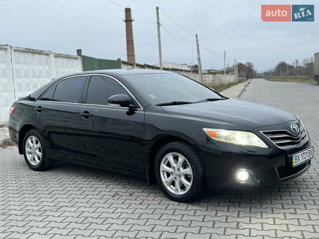 Черный Тойота Камри, объемом двигателя 2.4 л и пробегом 206 тыс. км за 10750 $, фото 32 на Automoto.ua