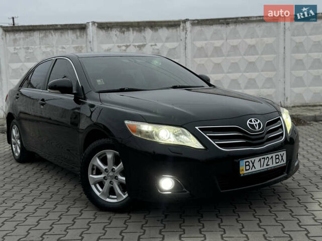 Черный Тойота Камри, объемом двигателя 2.4 л и пробегом 206 тыс. км за 10750 $, фото 2 на Automoto.ua
