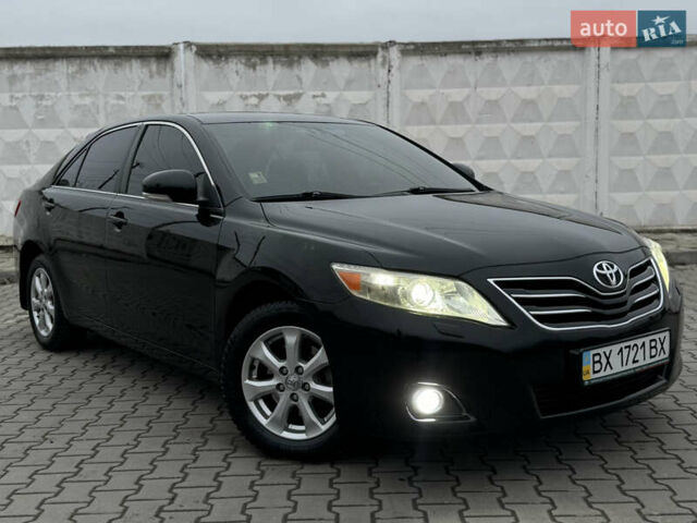 Черный Тойота Камри, объемом двигателя 2.4 л и пробегом 206 тыс. км за 10750 $, фото 1 на Automoto.ua