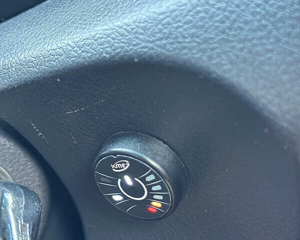 Черный Тойота Камри, объемом двигателя 2.36 л и пробегом 270 тыс. км за 8900 $, фото 28 на Automoto.ua