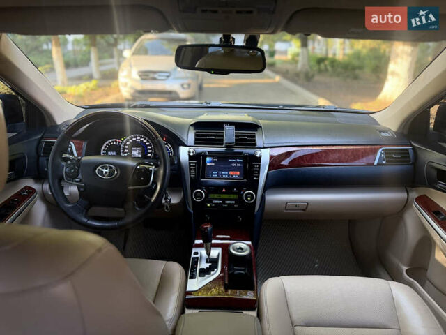 Чорний Тойота Камрі, об'ємом двигуна 2.49 л та пробігом 208 тис. км за 13500 $, фото 9 на Automoto.ua