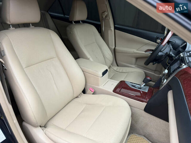 Чорний Тойота Камрі, об'ємом двигуна 2.49 л та пробігом 290 тис. км за 9700 $, фото 10 на Automoto.ua