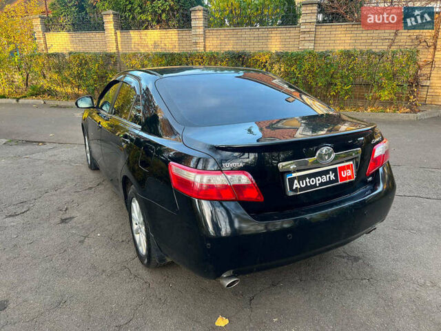 Черный Тойота Камри, объемом двигателя 3.5 л и пробегом 293 тыс. км за 9990 $, фото 6 на Automoto.ua