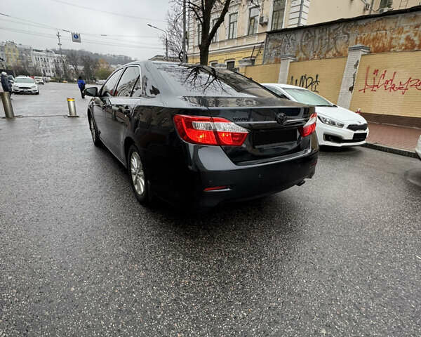 Черный Тойота Камри, объемом двигателя 2.5 л и пробегом 280 тыс. км за 10999 $, фото 8 на Automoto.ua