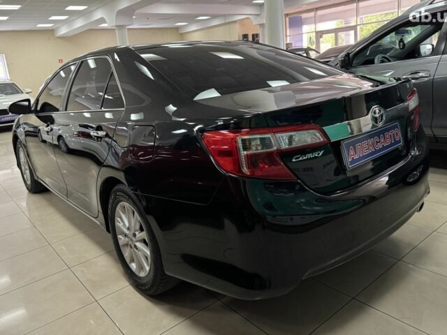 Черный Тойота Камри, объемом двигателя 0 л и пробегом 154 тыс. км за 10000 $, фото 8 на Automoto.ua