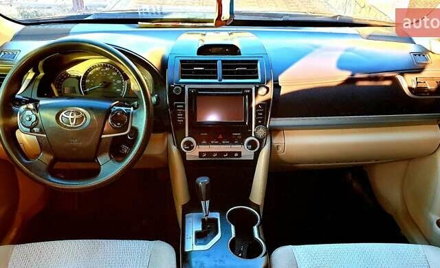 Черный Тойота Камри, объемом двигателя 2.5 л и пробегом 154 тыс. км за 9490 $, фото 39 на Automoto.ua