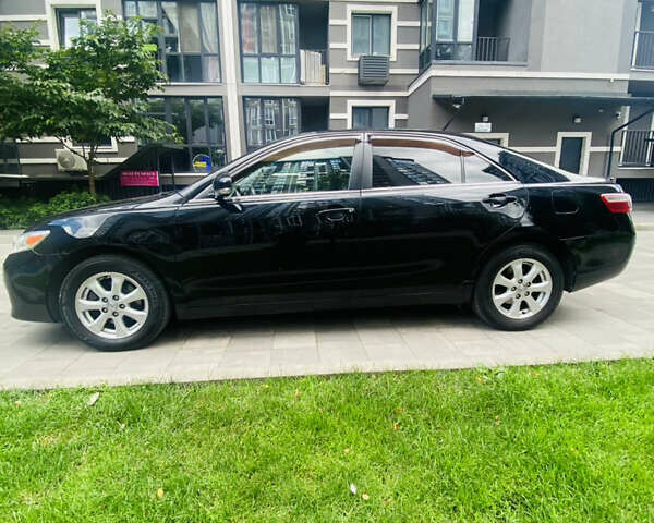 Чорний Тойота Камрі, об'ємом двигуна 2.4 л та пробігом 260 тис. км за 10000 $, фото 7 на Automoto.ua