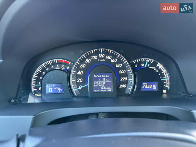 Чорний Тойота Камрі, об'ємом двигуна 2.5 л та пробігом 233 тис. км за 13500 $, фото 8 на Automoto.ua