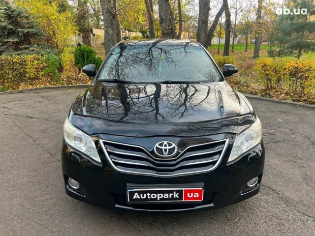 Чорний Тойота Камрі, об'ємом двигуна 3.5 л та пробігом 293 тис. км за 9990 $, фото 1 на Automoto.ua