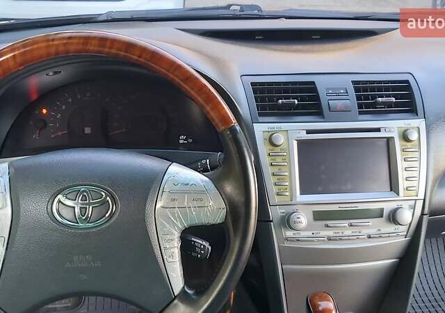 Черный Тойота Камри, объемом двигателя 3.46 л и пробегом 192 тыс. км за 15200 $, фото 6 на Automoto.ua