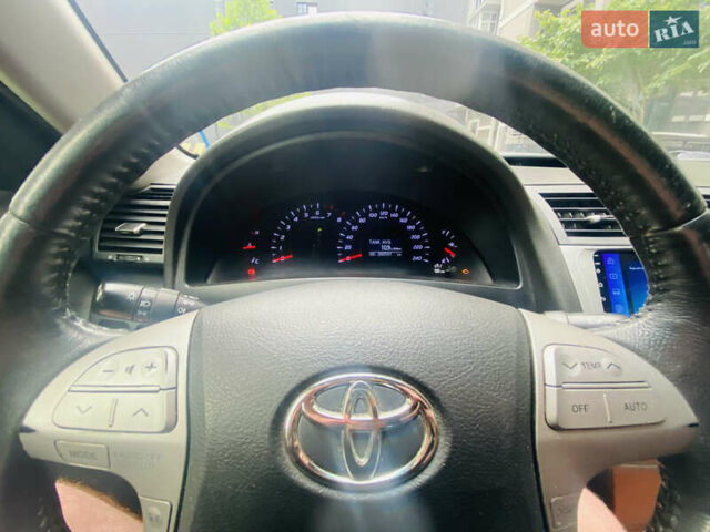 Чорний Тойота Камрі, об'ємом двигуна 2.4 л та пробігом 260 тис. км за 10000 $, фото 14 на Automoto.ua