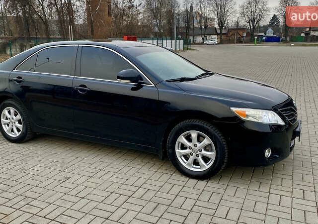 Черный Тойота Камри, объемом двигателя 2.4 л и пробегом 315 тыс. км за 9799 $, фото 11 на Automoto.ua