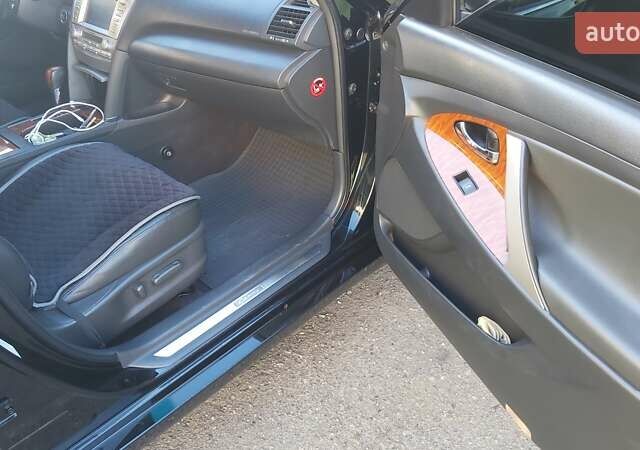 Черный Тойота Камри, объемом двигателя 3.46 л и пробегом 192 тыс. км за 15200 $, фото 14 на Automoto.ua