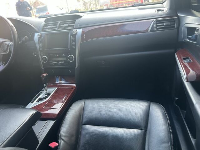 Чорний Тойота Камрі, об'ємом двигуна 2.5 л та пробігом 190 тис. км за 14000 $, фото 6 на Automoto.ua