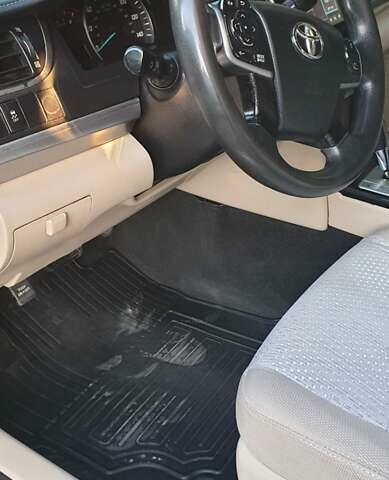 Черный Тойота Камри, объемом двигателя 2.5 л и пробегом 154 тыс. км за 9490 $, фото 29 на Automoto.ua