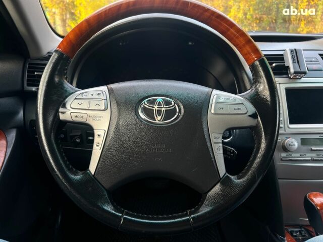 Чорний Тойота Камрі, об'ємом двигуна 3.5 л та пробігом 293 тис. км за 9990 $, фото 11 на Automoto.ua