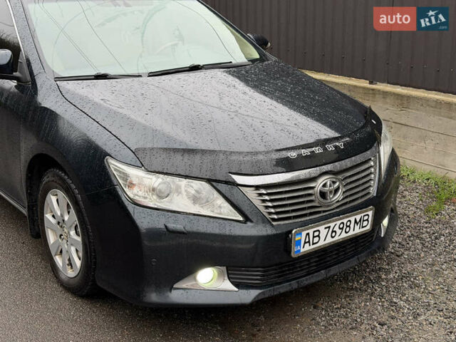 Чорний Тойота Камрі, об'ємом двигуна 2.49 л та пробігом 290 тис. км за 9700 $, фото 3 на Automoto.ua