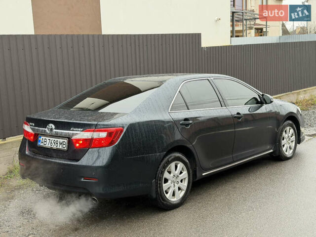 Чорний Тойота Камрі, об'ємом двигуна 2.49 л та пробігом 290 тис. км за 9700 $, фото 4 на Automoto.ua