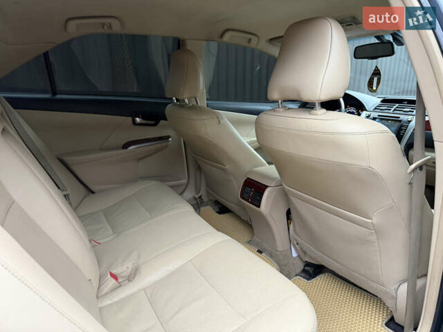 Чорний Тойота Камрі, об'ємом двигуна 2.49 л та пробігом 290 тис. км за 9700 $, фото 12 на Automoto.ua