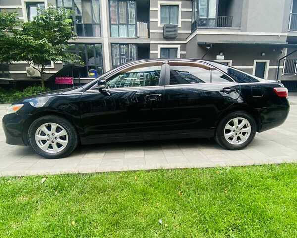 Чорний Тойота Камрі, об'ємом двигуна 2.4 л та пробігом 260 тис. км за 10000 $, фото 6 на Automoto.ua